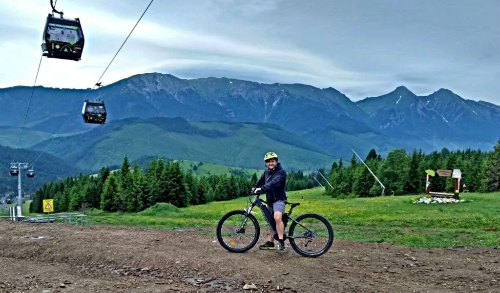 E-mountain biking (Image: Ramy Salameh)