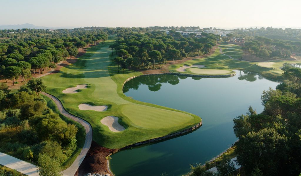 Camiral, a Quinta do Lago Resort is a world-class golf and wellness resort between Girona, the Costa Brava beaches and Barcelona