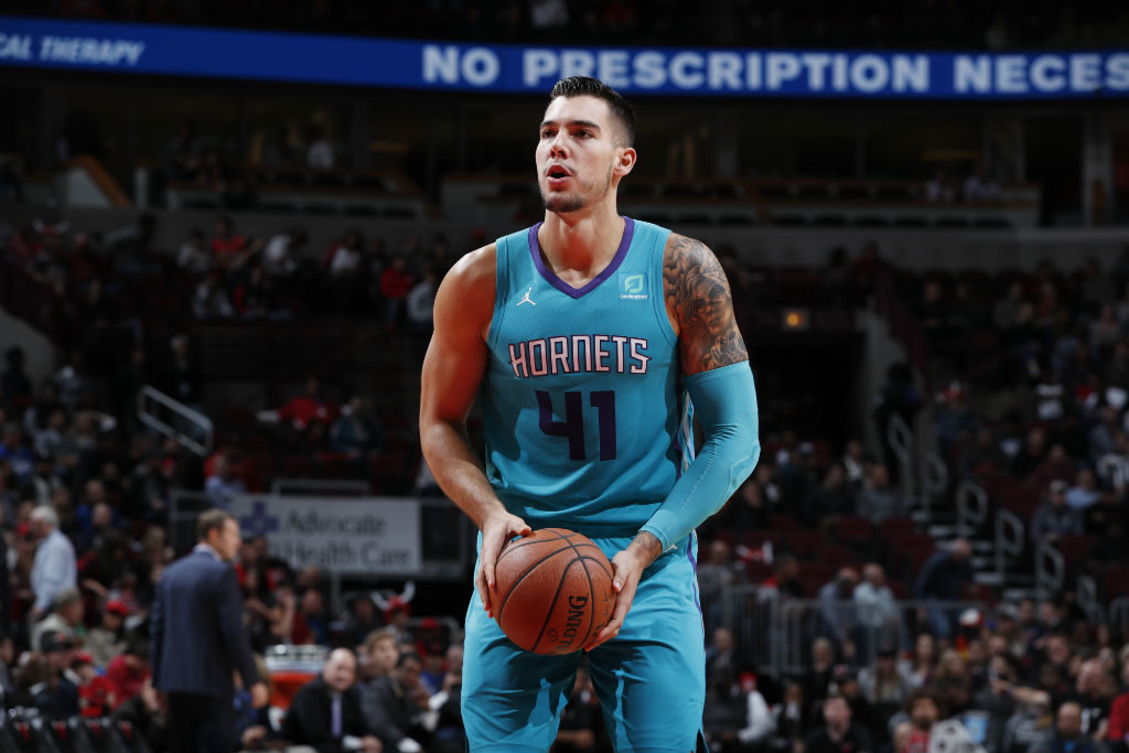 Willy Hernangomez Charlotte Hornets NBA Paris Game 2020